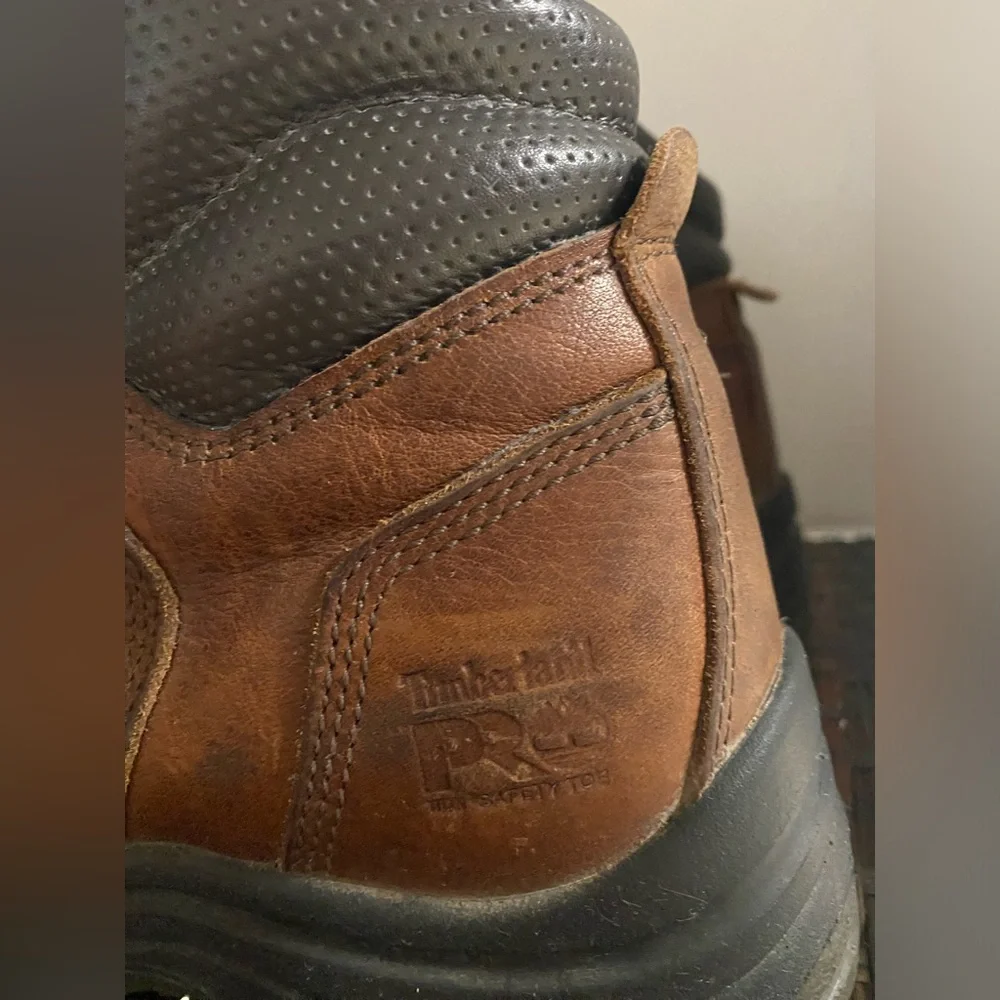 Timberland PRO Men's Brown Leather Lace-Up Work Boots with Black Sole safety toe